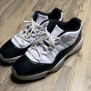 Jordan low 11’s